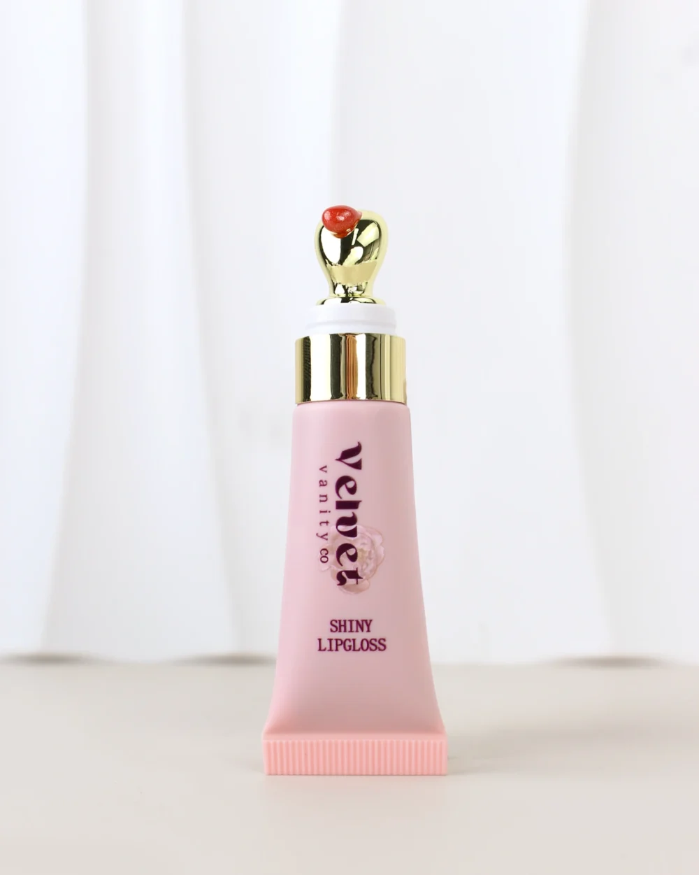 Shiny Lip Gloss - Image 4